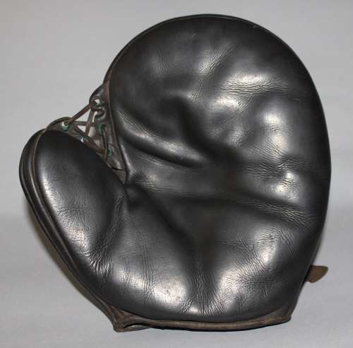 William Read & Sons Basemitt Front