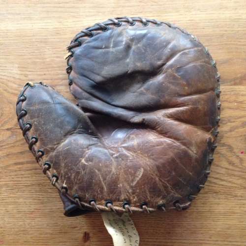 William Read & Sons Basemitt Front