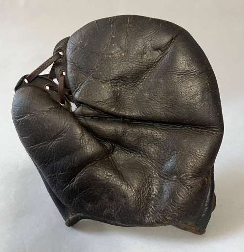William Read & Sons Fielders Mitt Front