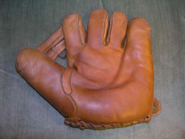 Rogers Hornsby Wilson 648L Front Doug