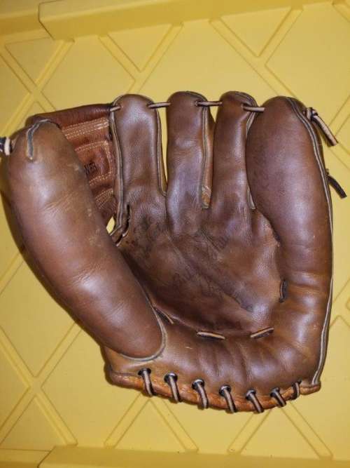 Al Kaline Wilson A2201 Front