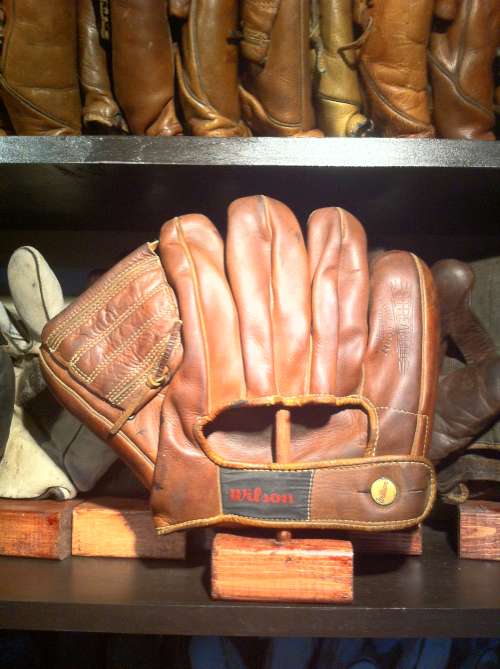 Barney McCosky Wilson A2086 Lefty Back