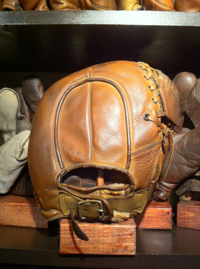 Bill Terry Wilson 550 Basemitt Back