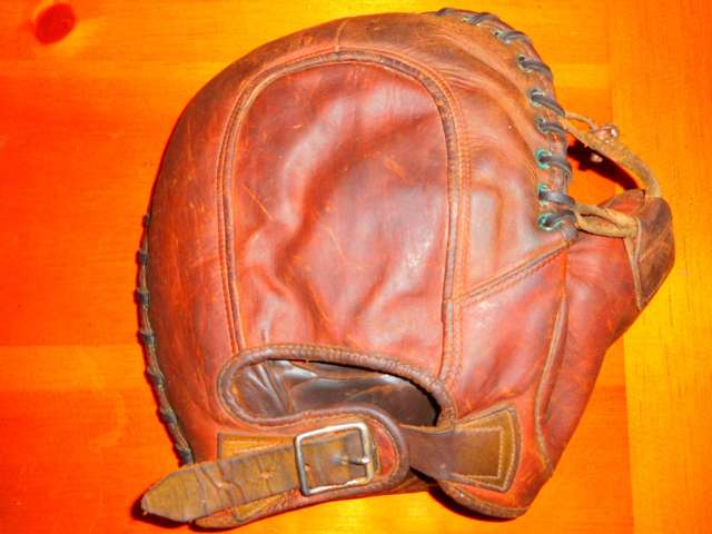 Rogers Hornsby Wilson Western 960 Basemitt Back