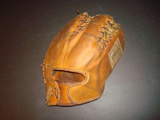 Wilson 544 Top Notch Basemitt Back