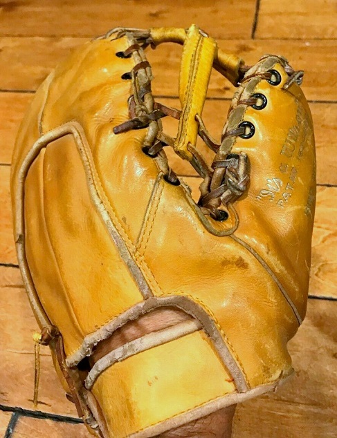 Wilson 551 Basemitt Back