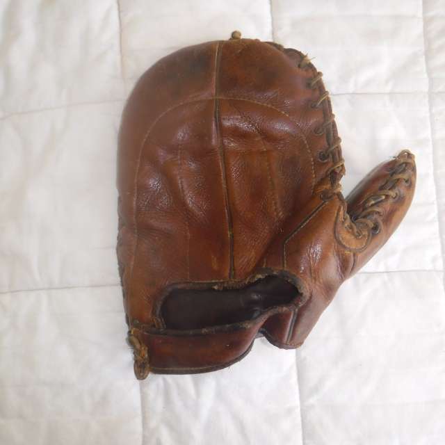 Wilson 554 Professional Special Services U.S. Army Back