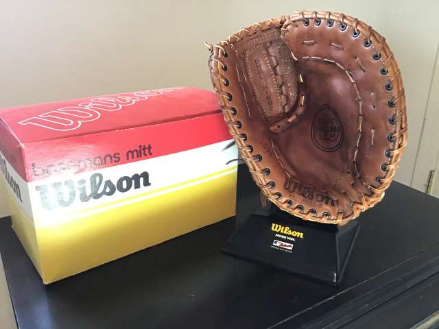 Wilson A2800 Basemitt Front