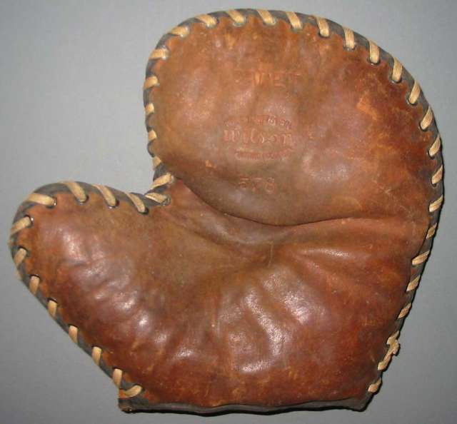 Wilson Western Button Back Basemitt Front
