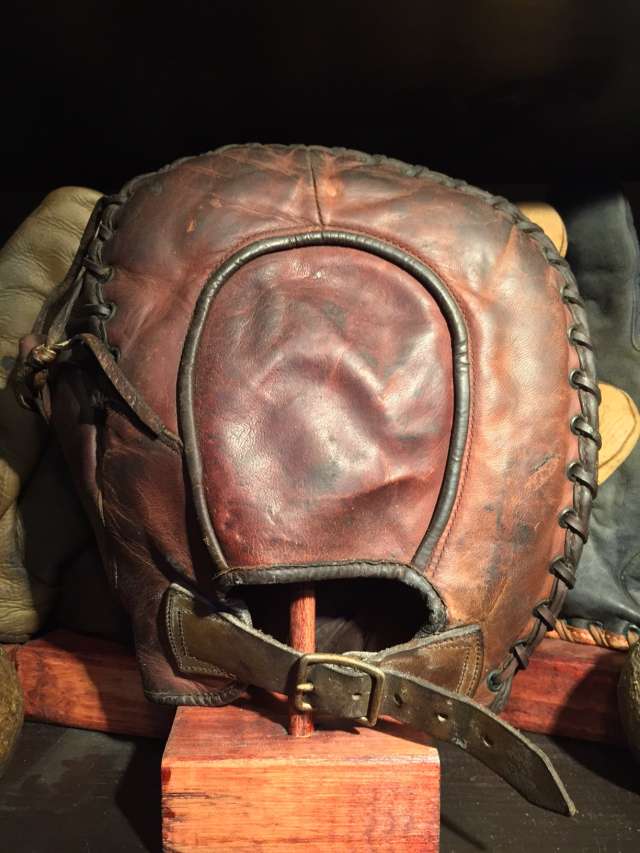 Wilson-Western Professional League Basemitt Lefty Back
