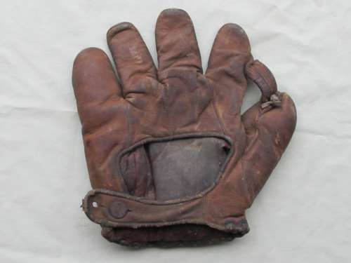 Bill Hunnefield Wilson 906 Back