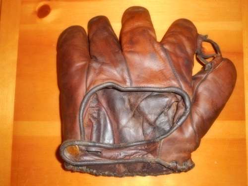 Bill Hunnefield Wilson 908 Back