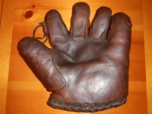 Bill Hunnefield Wilson 908 Front