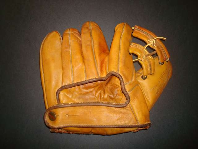 Bill Nicholson Wilson 647 Back