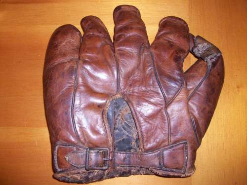 Buzz Arlett Wilson S132 Back