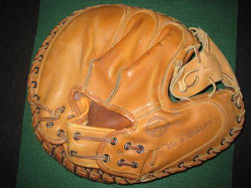 Frank House Wilson A2570 Back