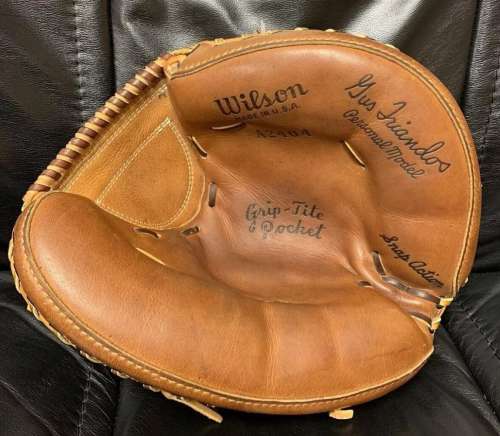 Gus Triandos Wilson A2404 Personal Model Catchers Mitt Front