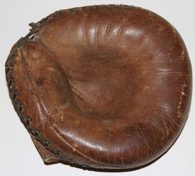 Rajah Hornsby Wilson 950 Catchers Mitt Front