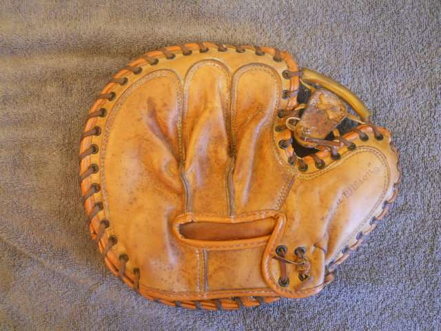 Smoky Burgess Wilson A2562 Back