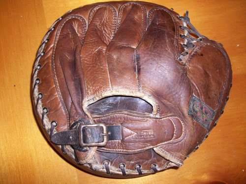 Thomas E.Wilson 502 Catchers Mitt Back