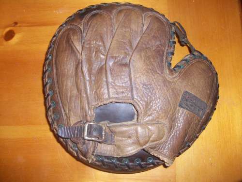 Thomas E. Wilson 501 Catchers Mitt Back
