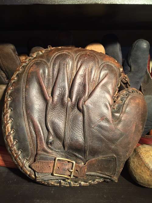 Thomas E. Wilson Patched Pocket Catchers Mitt Back