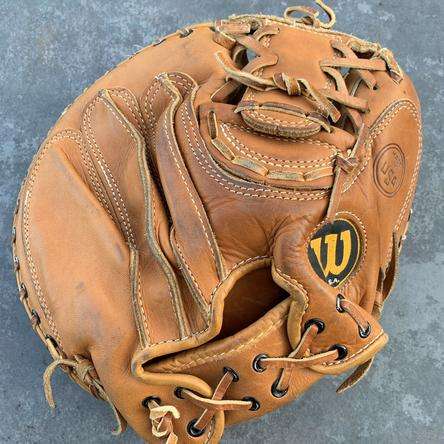 Wilson 1592 Catchers Mitt Back