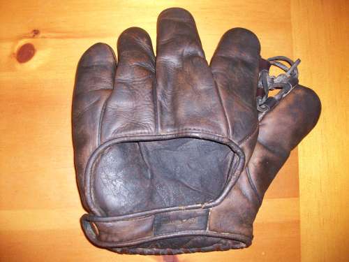 Charles Hollocher Thomas E. Wilson 652 Back