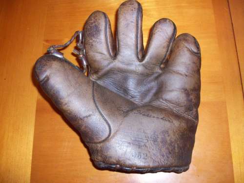 Chas. Hollacher Thomas E. Wilson Front