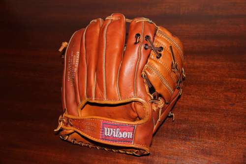 Del Ennis Wilson A2910 Back