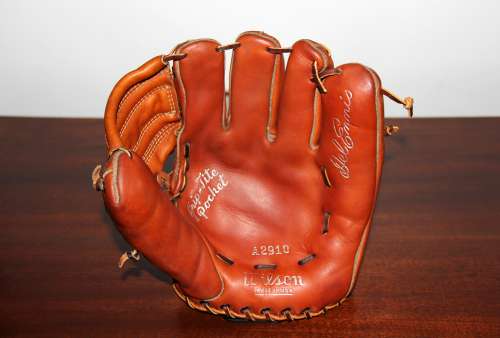 Del Ennis Wilson A2910 Front