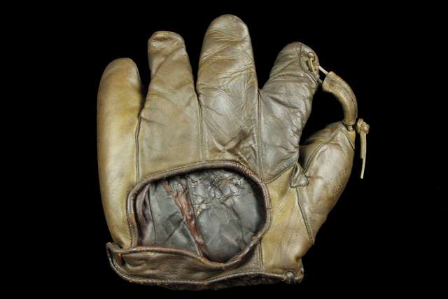 Harry E. Heilman Wilson 908 Back