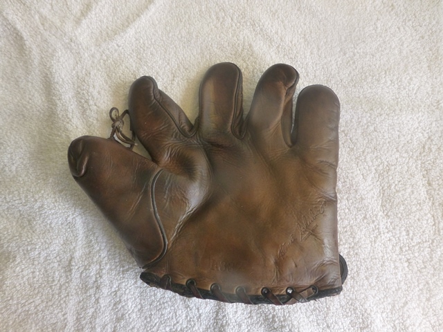 Heinie Schuble Jr. Wilson K337 Front