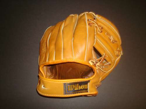 Jim Piersall Wilson A2200 Famous Player Model Back