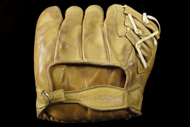 Lefty Gomez Wilson 601 Back