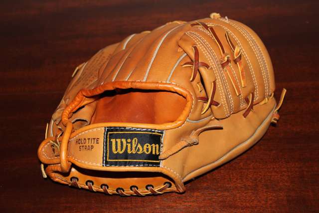 Nelson Fox Wilson A2084 Personal Model Back