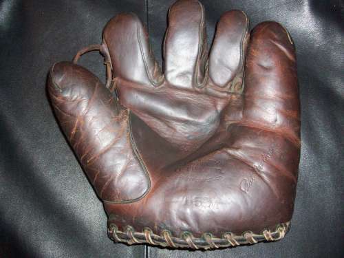 Pat Malone Wilson Western 652 Front