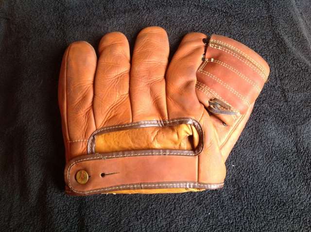 Ted Williams Wilson A2210 Back