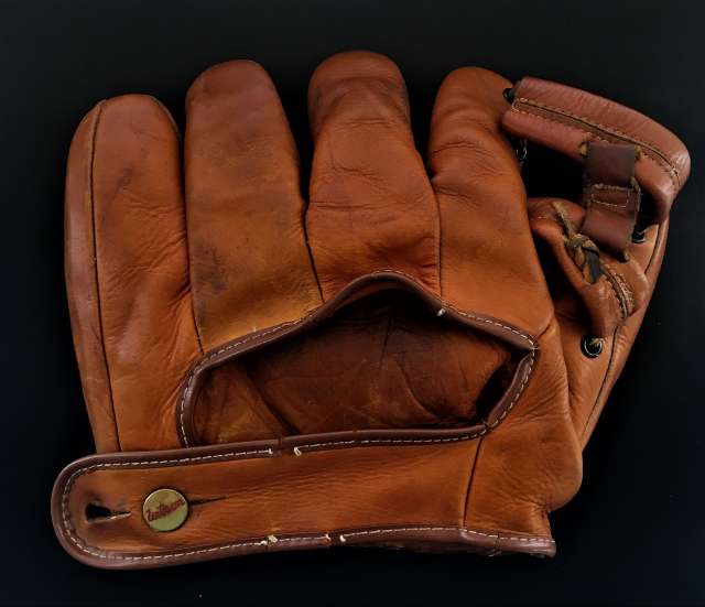 Ted Williams Wilson A2210 Back