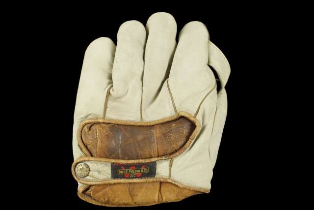 Thomas E. Wilson 601 White 1 Inch Web Back