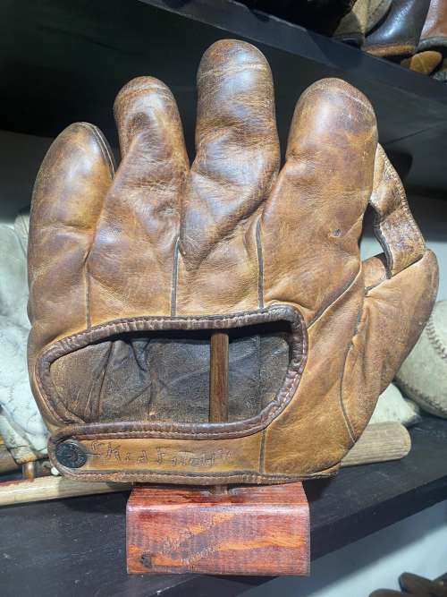 Thomas E. Wilson 614 1 Inch Web Back