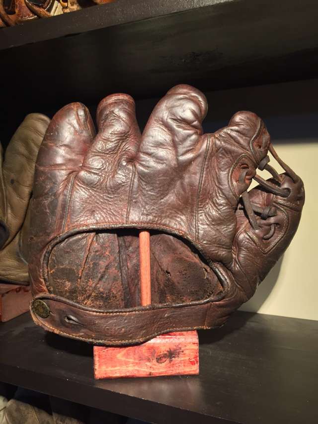 Thomas E. Wilson Fused Finger Back