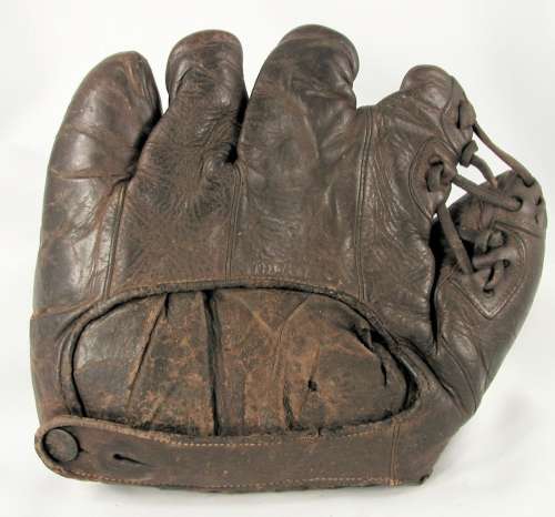 Thomas E. Wilson Stubby Finger Back