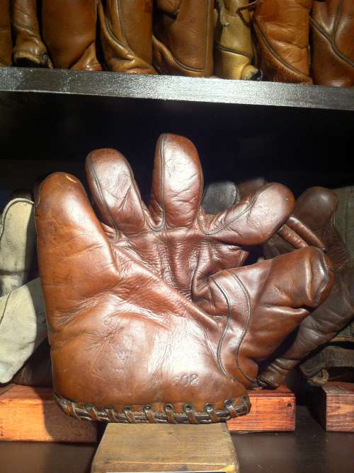 Travis Jackson Wilson 608 Lefty Front