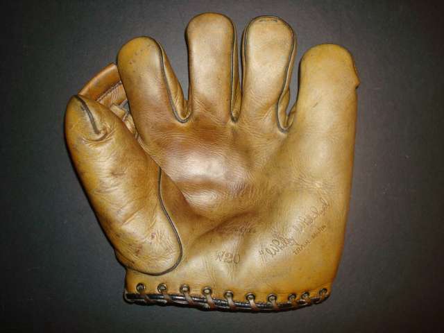 Whitey Whitehead Wilson W20 Front