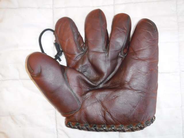 William Urbanski Wilson 118CO Front