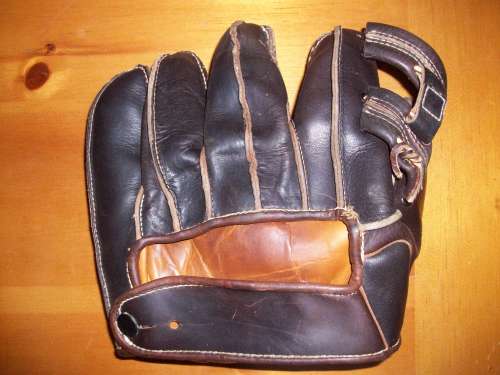 Wilson 601 Outward Seams Back