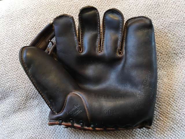 Wilson 601 Outward Seams Front