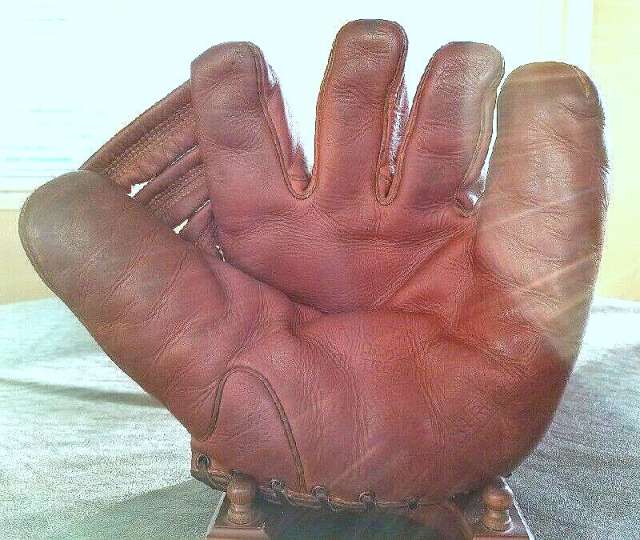 Wilson 609 Pitchers Model Front