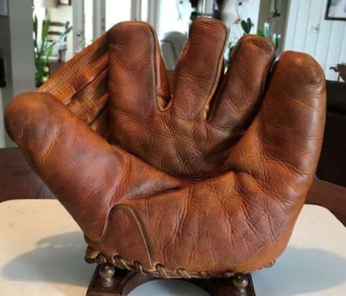 Wilson 610 Pitchers Model Front